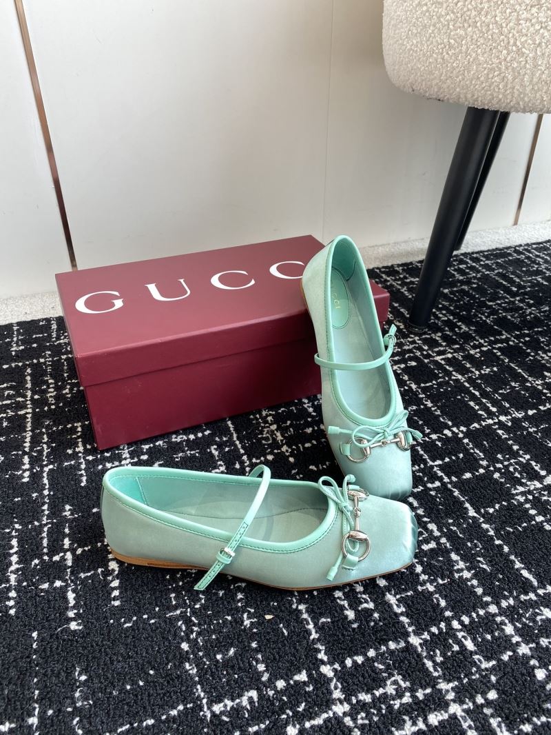 Gucci Flat Shoes